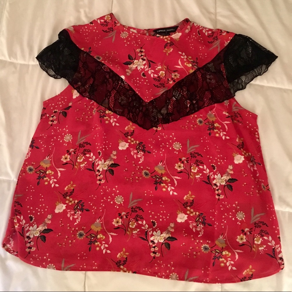 Lace-trimmed floral blouse